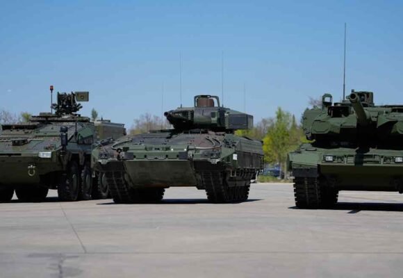 Tankmaker KNDS kicks off process for listing in Frankfurt and Paris