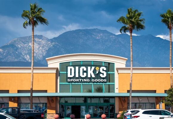 Dick’s Sporting Goods Cuts Annual Forecasts as Demand Weakens