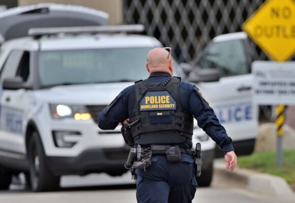 Chicago-Area Cops Helped HSI Spy on Minnesota Anti-ICE Activists