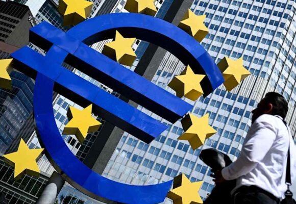Bond turbulence means it’s time for the ECB to put QT on hold